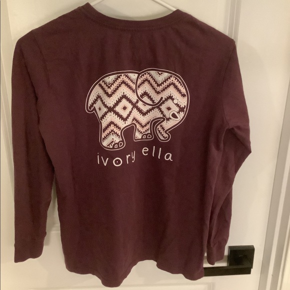Ivory Ella - Crewneck Long Sleeve Graphic Tee - Magenta - Ladies Size X-Small - Picture 2 of 9